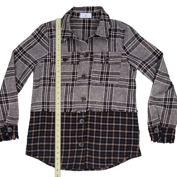 Brown Plaid Shirt Jacket Shacket Fringed Frayed Hem Detail Layering Fall NEW - Picture 9 of 13